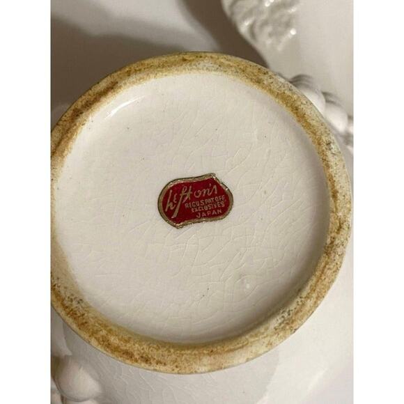 Vintage Small Lefton Grape Pattern Cream Ceramic Pitcher and Bowl Set - Picture 7 of 7